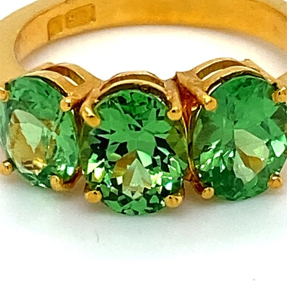 Tsavorite 2.36ct Solid 22K Yellow Gold Ring - Picture 7 of 7